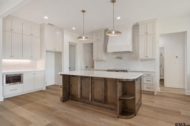 Welcome to this gorgeous 4-bedroom, 3.5-bath home perfectly - photo 12