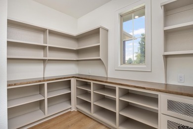 Welcome to this gorgeous 4-bedroom, 3.5-bath home perfectly - photo 14