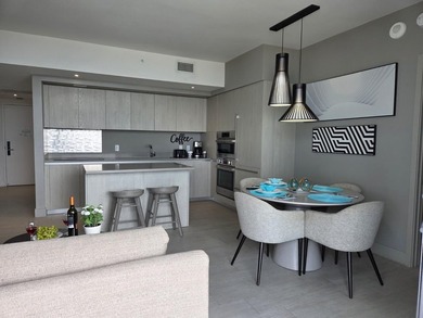 Motivated seller - bring offers! Fully furnished and turnkey - photo 16