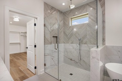 Welcome to this gorgeous 4-bedroom, 3.5-bath home perfectly - photo 19