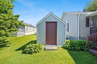 Welcome to 59 Robin Drive located in the desirable 55+ gated - photo 8
