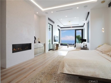 Oceanfront, almost all one-level, luxury contemporary estate - photo 32
