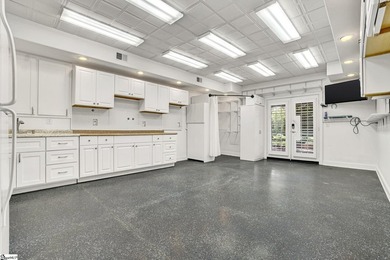 Welcome to 217 Saint Andrews Blvd, a stunning custom home - photo 45