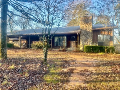 Grenada Reservoir Home For Sale in Coffeeville Mississippi