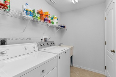 Welcome to this charming pool home in the highly sought-after - photo 4