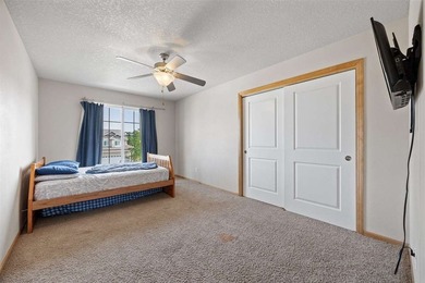 Move In Ready 4-bedroom, 3.5-bath zero-lot home in Cedar Springs - photo 15