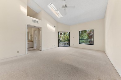 This is a boater's delight. This 3 bedroom, 2 1/2 bath, 2 level - photo 9