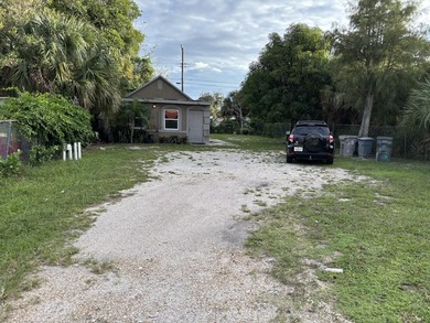 A single family two Bedrroms 1 bath house loated in a general - photo 1