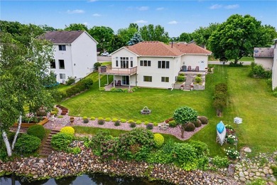 **Beautiful Lake Front Home on Lake Orono** Nestled on a quiet - photo 32