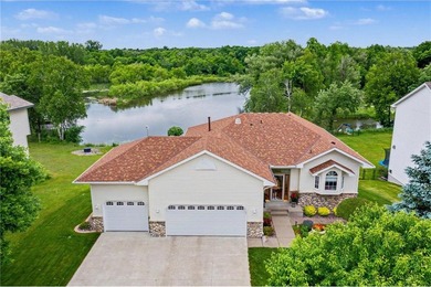 **Beautiful Lake Front Home on Lake Orono** Nestled on a quiet - photo 34