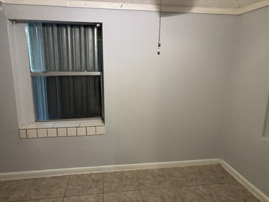 A single family two Bedrroms 1 bath house loated in a general - photo 7