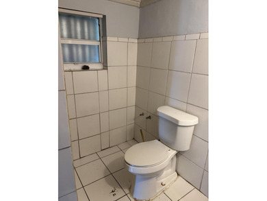 A single family two Bedrroms 1 bath house loated in a general - photo 8