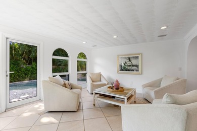 ABSOLUTELY GORGEOUS WATERFRONT SINGLE-FAMILY HOME | PRESTIGIOUS - photo 6