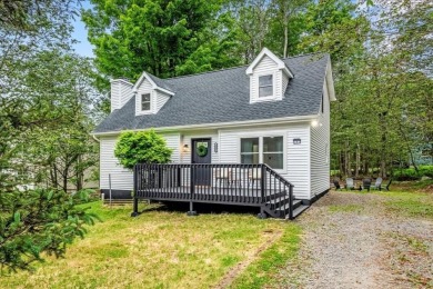 Lake Home For Sale in Tobyhanna, Pennsylvania
