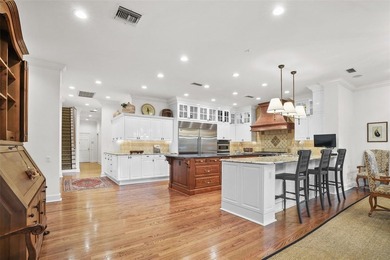 LOCATION. PRIVACY. A FLOOR PLAN THAT LIVES WELL.
Set within - photo 13