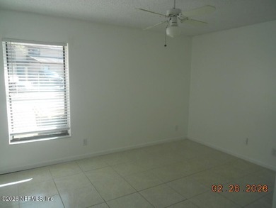 Opportunity to own a 3 large 3 bedroom 2 bath home. Excellent - photo 3