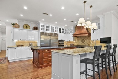 LOCATION. PRIVACY. A FLOOR PLAN THAT LIVES WELL.
Set within - photo 15
