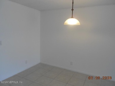 Opportunity to own a 3 large 3 bedroom 2 bath home. Excellent - photo 5