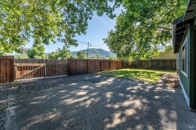 Updated 3 bed, 2 bath home offering approximately 1,400 sq ft on - photo 21