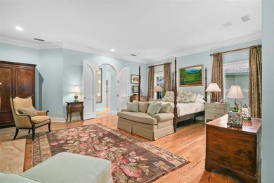 LOCATION. PRIVACY. A FLOOR PLAN THAT LIVES WELL.
Set within - photo 23
