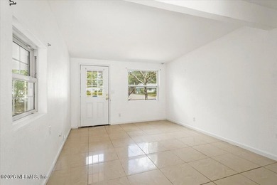 Remodeled kitchen and bathroom makes this cozy home a move in - photo 3