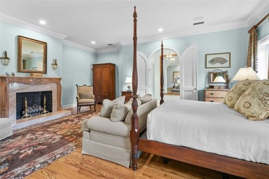 LOCATION. PRIVACY. A FLOOR PLAN THAT LIVES WELL.
Set within - photo 24