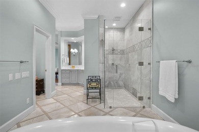 LOCATION. PRIVACY. A FLOOR PLAN THAT LIVES WELL.
Set within - photo 29