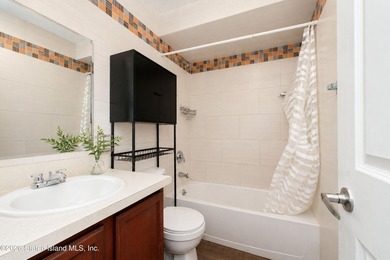 Welcome to 7 Bogota St - Beautiful legal 2 family detached - photo 31