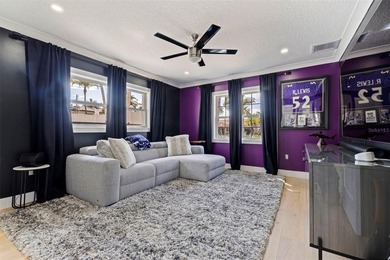 Welcome to this amazing waterfront home featuring 3 bedrooms, 2 - photo 33
