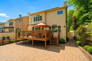 Welcome to 7 Bogota St - Beautiful legal 2 family detached - photo 34