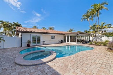 Welcome to this amazing waterfront home featuring 3 bedrooms, 2 - photo 37