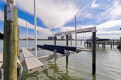 Welcome to this amazing waterfront home featuring 3 bedrooms, 2 - photo 42