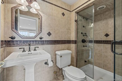 A Private Estate with Breathtaking Pond Views Tucked away at the - photo 42