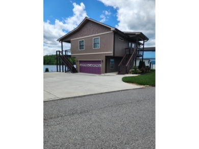 Lake Home For Sale in La Follette, Tennessee