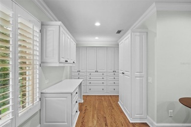 LOCATION. PRIVACY. A FLOOR PLAN THAT LIVES WELL.
Set within - photo 49