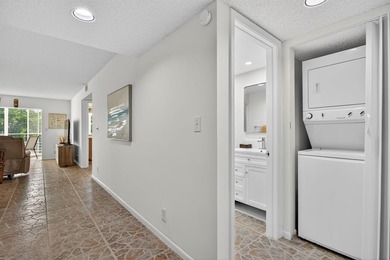 (private lake, pond, creek) Condo For Sale in Coconut Creek Florida