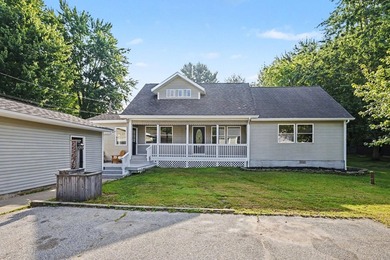 Welcome to your dream lake retreat on beautiful Van Auken Lake! - photo 1