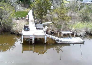 Discover the perfect blend of luxury, privacy, and waterfront - photo 50