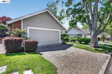 Rare opportunity to own a light-filled 2-bedroom, 2-bath home in - photo 3