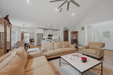 Looking for lots of space while still enjoying all the amenities - photo 7