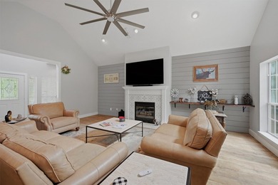 Looking for lots of space while still enjoying all the amenities - photo 8