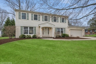 Lake Home Sale Pending in Barrington, Illinois