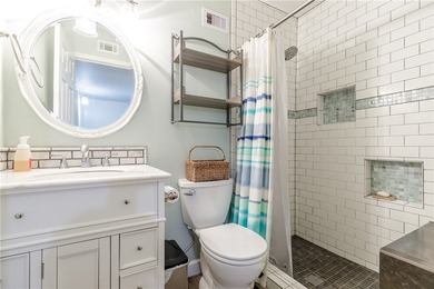 Sea You at the Beach! This charming 2-bedroom, 1-bath condo - photo 15