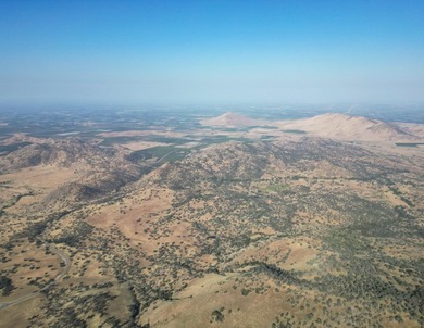 (private lake, pond, creek) Acreage For Sale in Yokuts Valley California