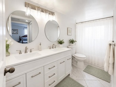 Beautifully updated HUGE corner-unit condo in the desirable - photo 1