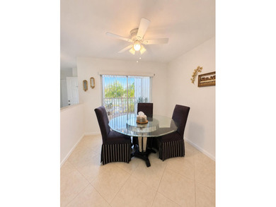 Beautifully updated HUGE corner-unit condo in the desirable - photo 7