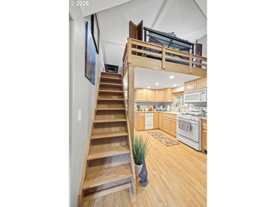 Wooded coastal retreat in the highly desirable Whaleshead Beach - photo 10