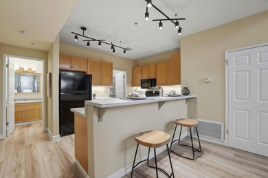 Rare loft-style condo just steps from the vibrant heart of - photo 7