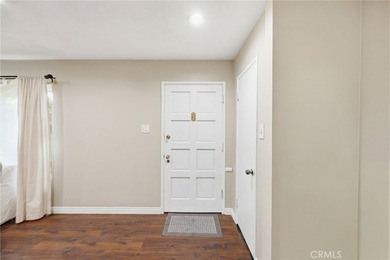 Spacious and versatile, this beautiful 4 bedroom, 3 bathroom - photo 9
