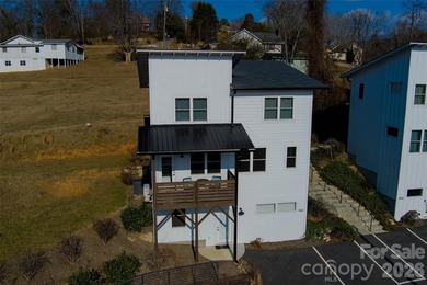 If Asheville had a front porch, this would be it. Welcome to a - photo 2